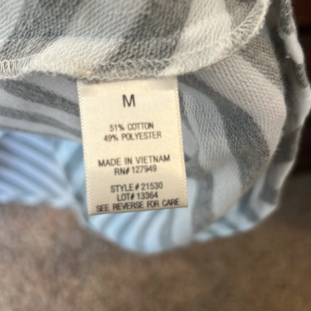 Emma & Michele Gray and White Casual A-line Dress with Flutter Sleeves - Picture 7 of 7